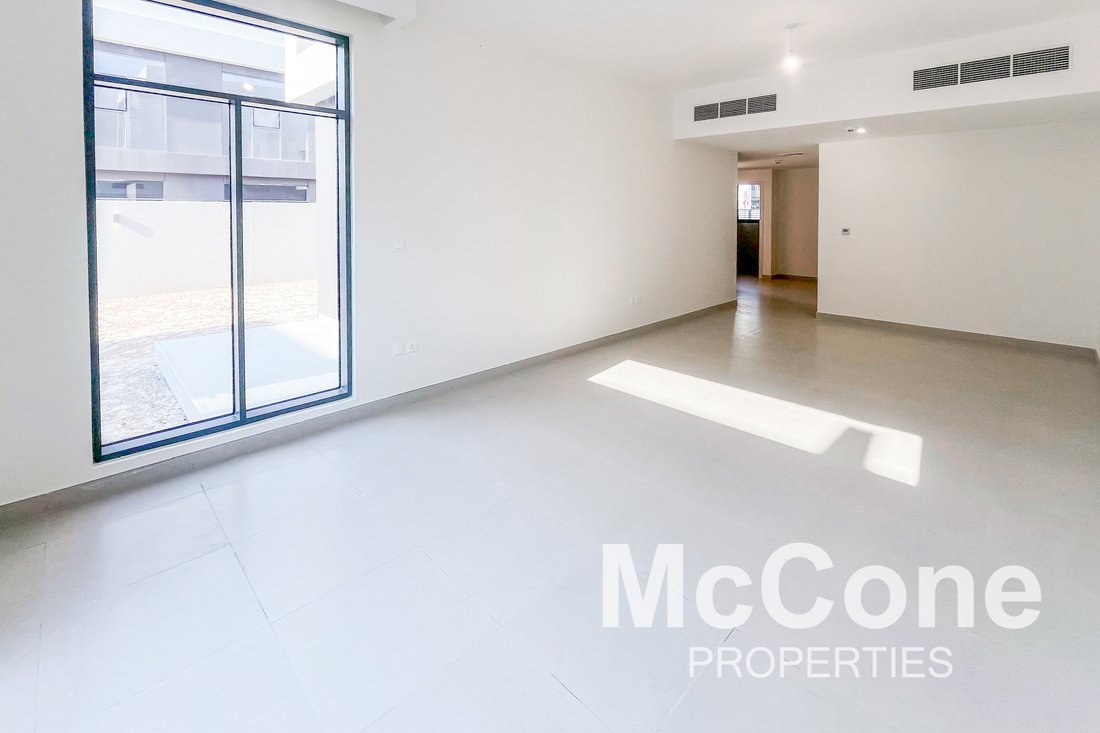 Villa in Dubai South, Dubai, United Arab Emirates 3 - 17139734