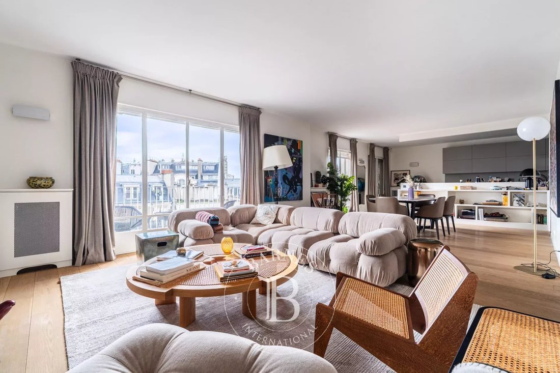 Apartment in Porte Dauphine, Paris 16e Arrondissement, Paris 2 - 17139743