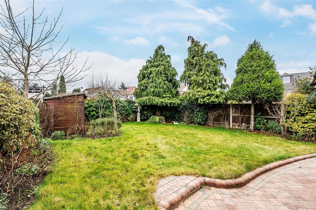 House in London Borough of Sutton, England 5 - 17139558