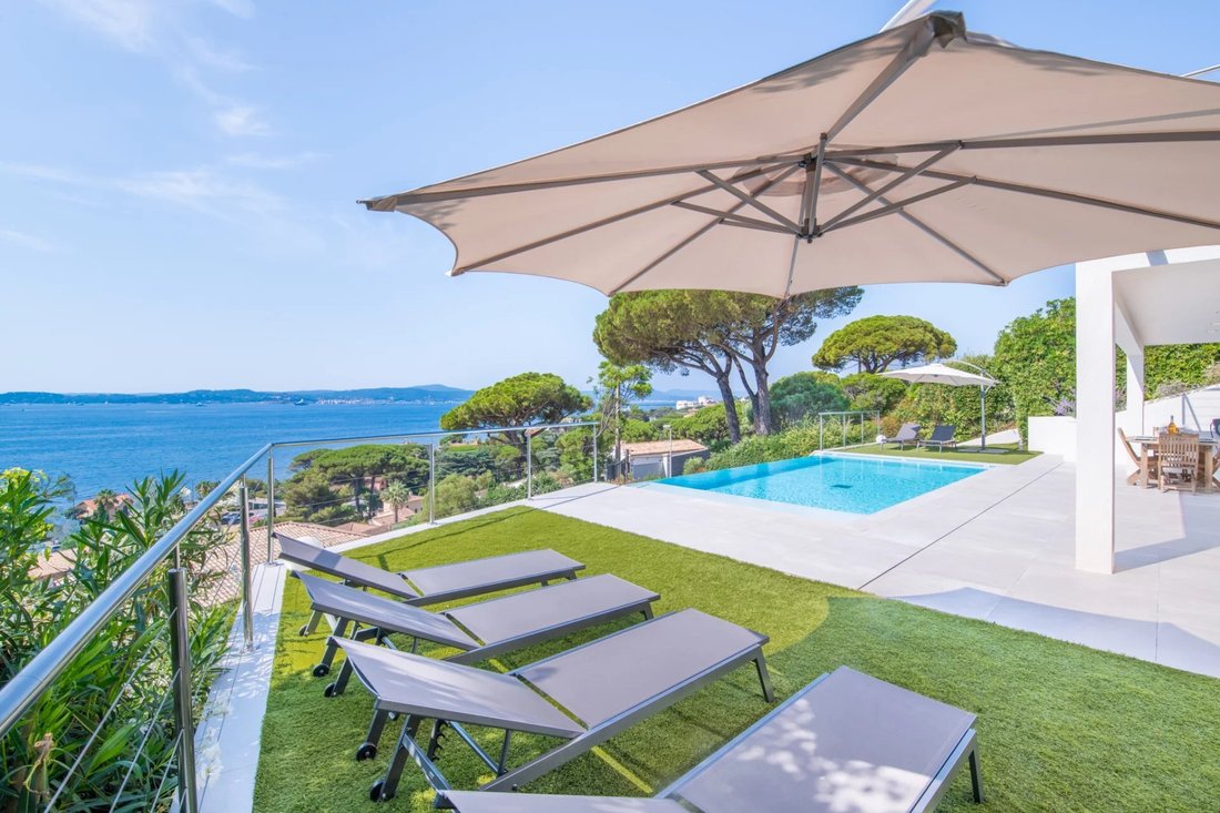 Villa in French Riviera, Provence-Alpes-Côte d'Azur, France 5 - 17139753