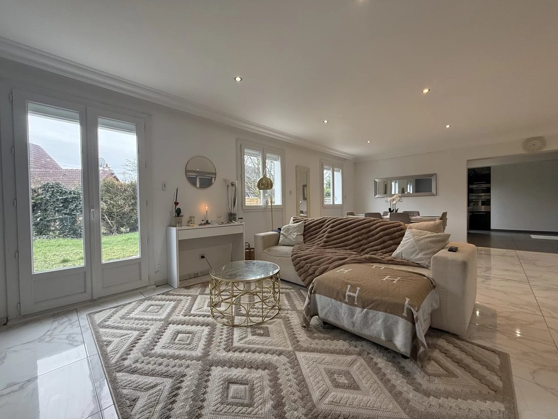 House in Chelles, Ile-de-France, France 4 - 17139756