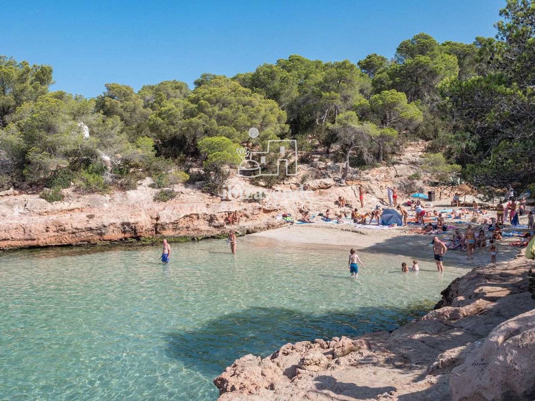 Villa in Sant Rafel de sa Creu, Sant Antoni de Portmany, Balearic Islands 5 - 17139812