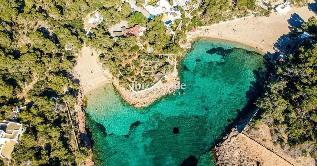 Villa in Sant Rafel de sa Creu, Sant Antoni de Portmany, Balearic Islands 2 - 17139812