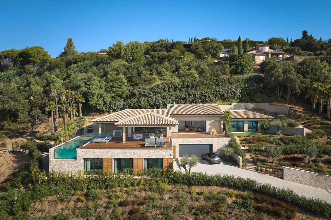 Villa in Sainte-Maxime, Provence-Alpes-Côte d'Azur, France 1 - 17139718