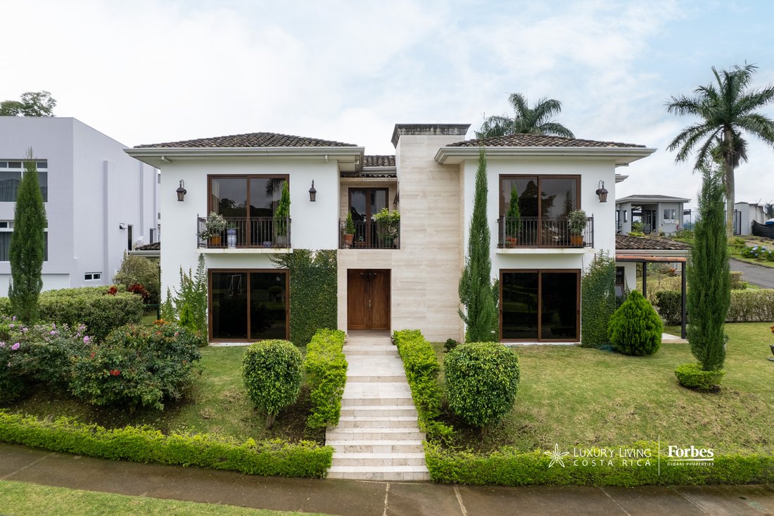 House in La Unión, La Unión, Costa Rica 1 - 13331921