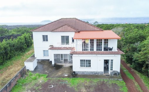 Casa a Criacao Velha, Azzorre, Portogallo 1