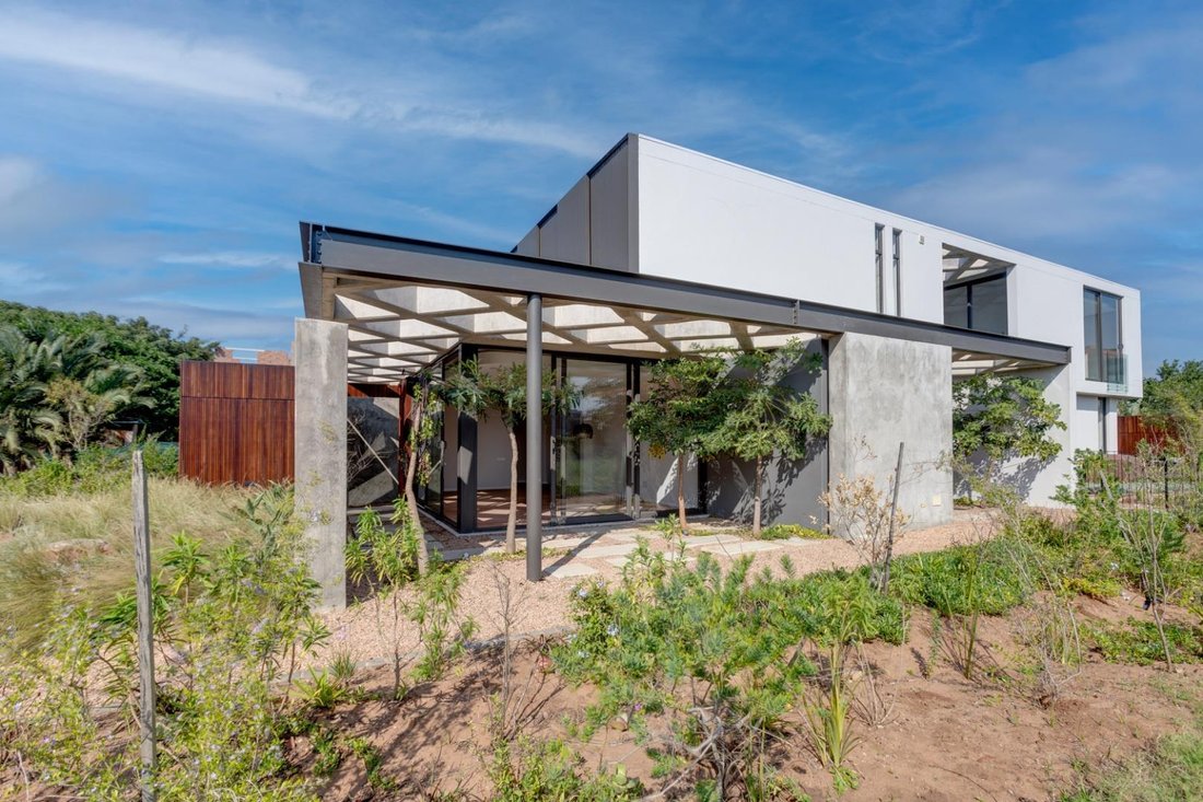 House in La Lucia, KwaZulu-Natal, South Africa 5 - 17142923