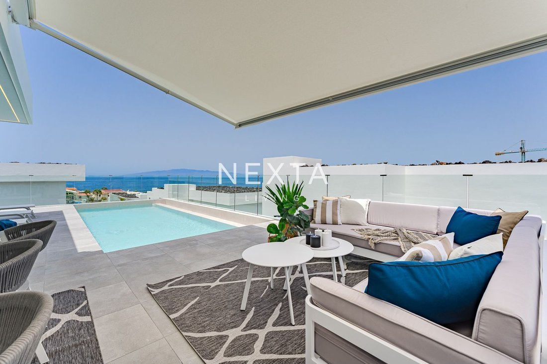 Villa in Callao Salvaje, Adeje, Canary Islands 1 - 17140497