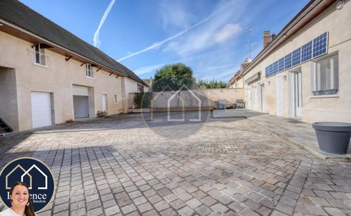 Sale Manor 735 M² 17 Rooms