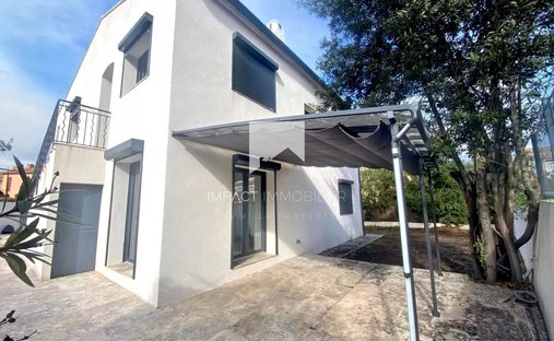 Haus in Hyères, Provence-Alpes-Côte d'Azur, Frankreich 1