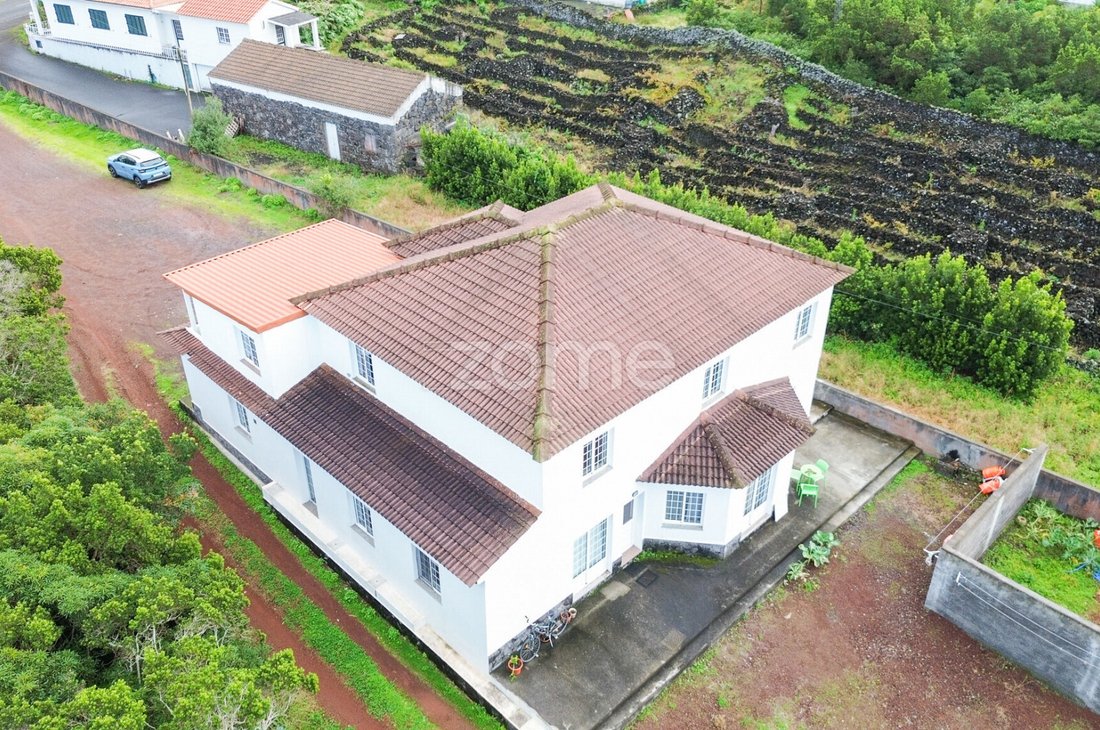 House in Criacao Velha, Azores, Portugal 1 - 17143405