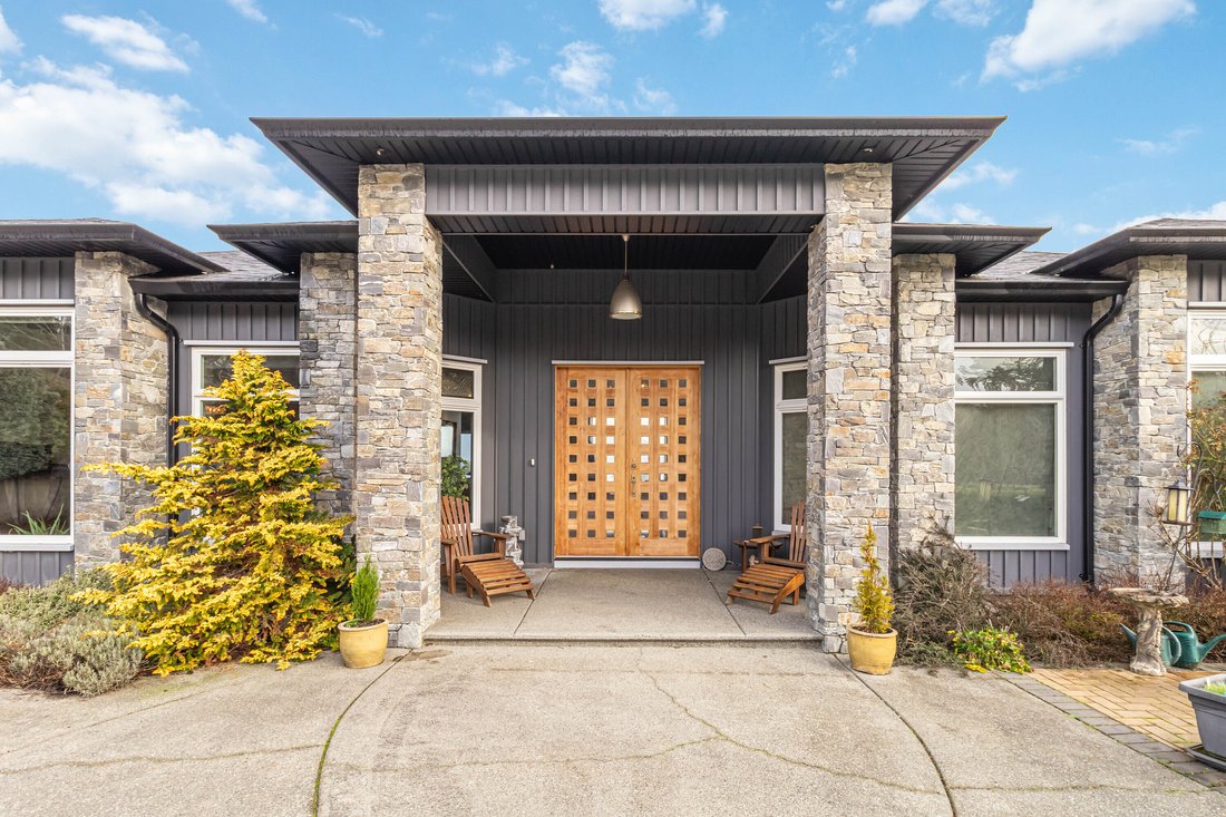 House in Mill Bay, British Columbia, Canada 5 - 17141291