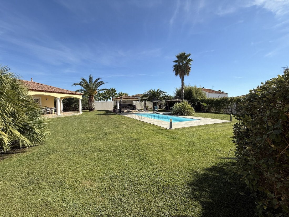 Villa in Ancien Hôpital, Beziers, France 4 - 17140125