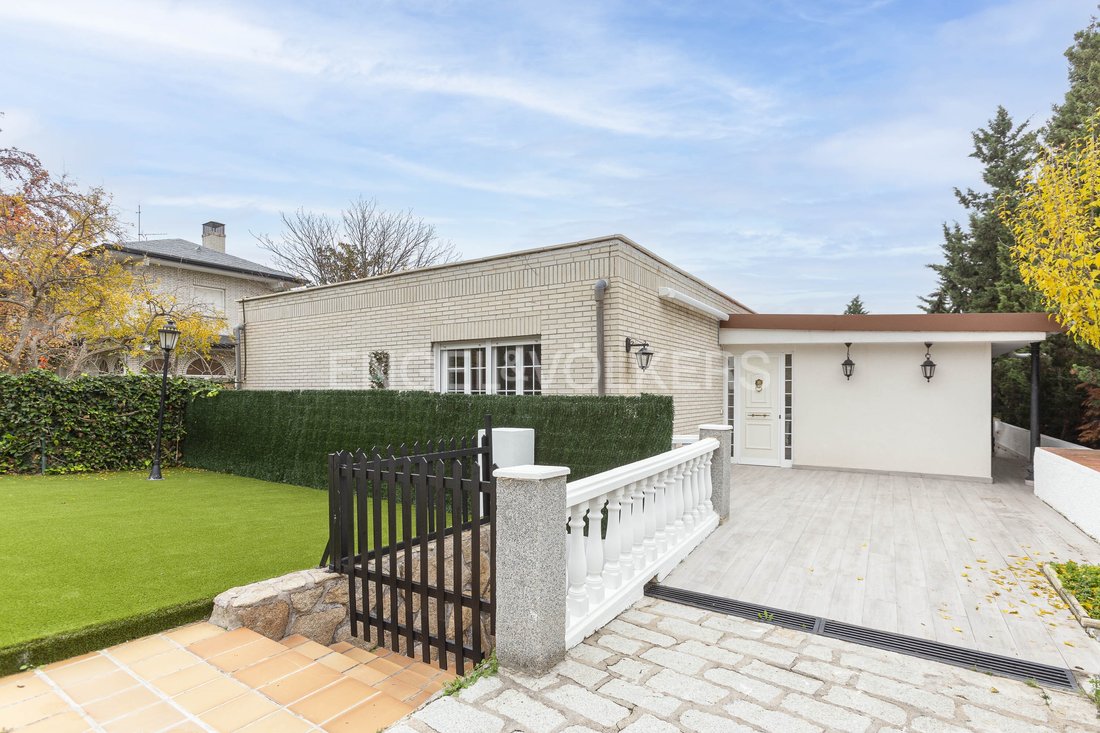 House in Boadilla del Monte, Comunidad de Madrid, Spain 1 - 17143131