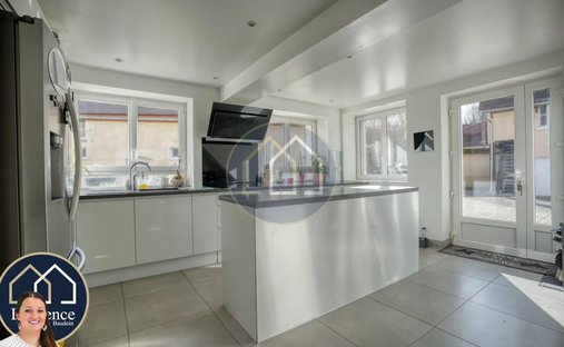 Sale Manor 735 M² 17 Rooms