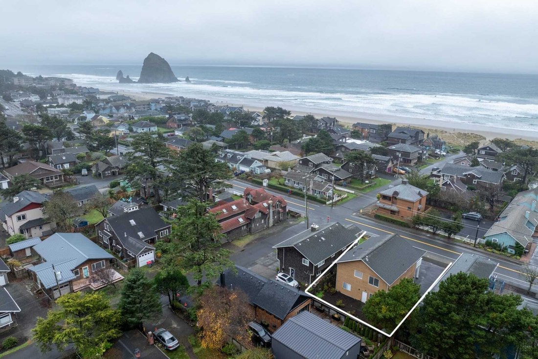 House in Cannon Beach, Oregon, United States 3 - 16657623