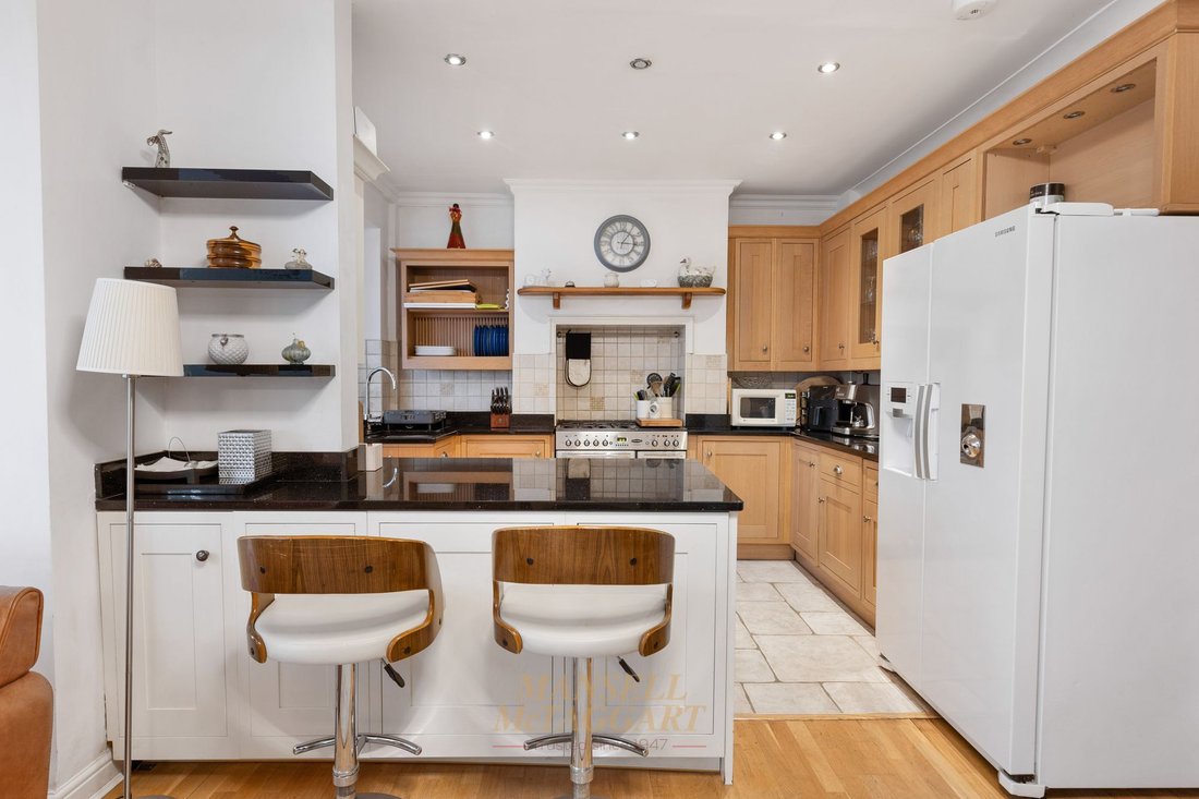 House in Turners Hill, England 4 - 17140944