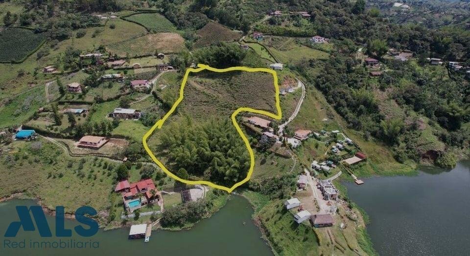 Land in El Peñol, Antioquia, Colombia 1 - 17140516