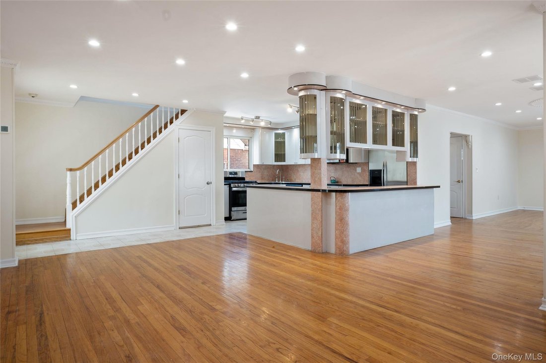 House in New York, New York, United States 5 - 17143202