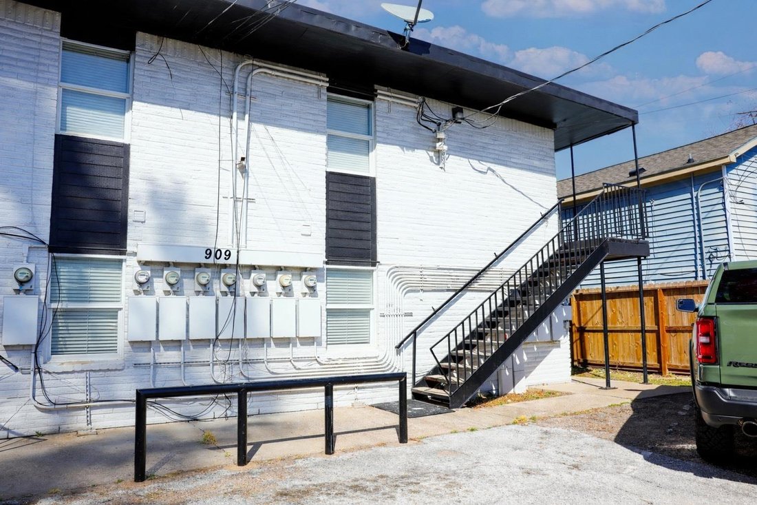 Houston, Texas, United States 3 - 17137559