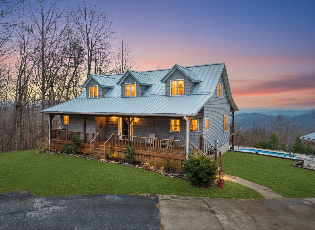 Pickens, South Carolina, United States 2 - 17065344
