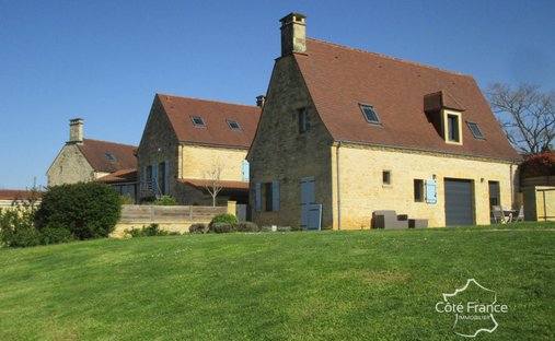 Anwesen in Temniac, Sarlat-la-Canéda, Frankreich 1