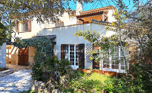 Villa à Fréjus, Provence-Alpes-Côte d'Azur, France 1