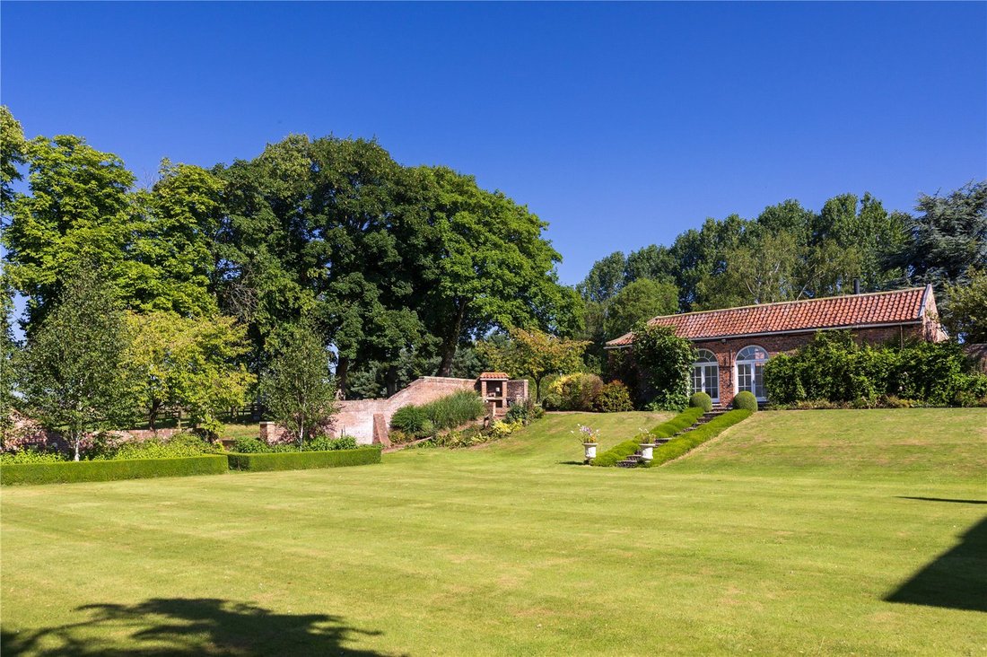 House in Whixley, England 4 - 17140875