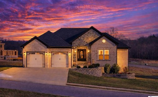 Farm Ranch in Elizabethtown, Kentucky, United States 1