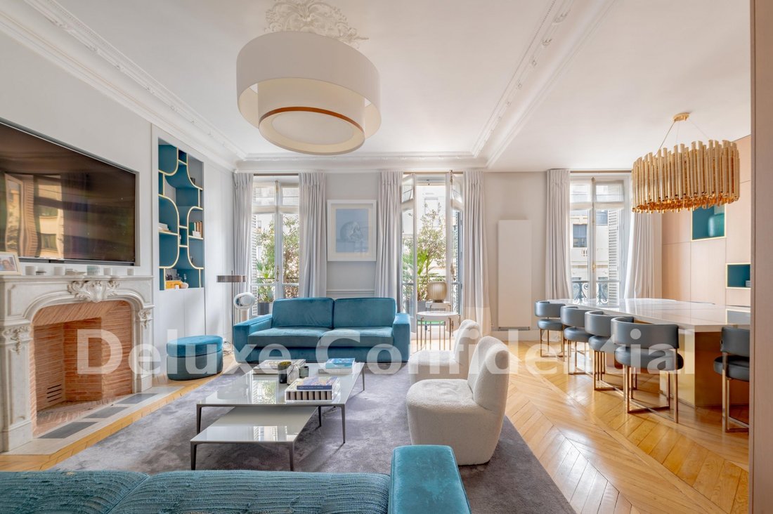 Apartment in Grange Aux Belles-Terrage, Paris 10e Arrondissement, Paris 1 - 17140473