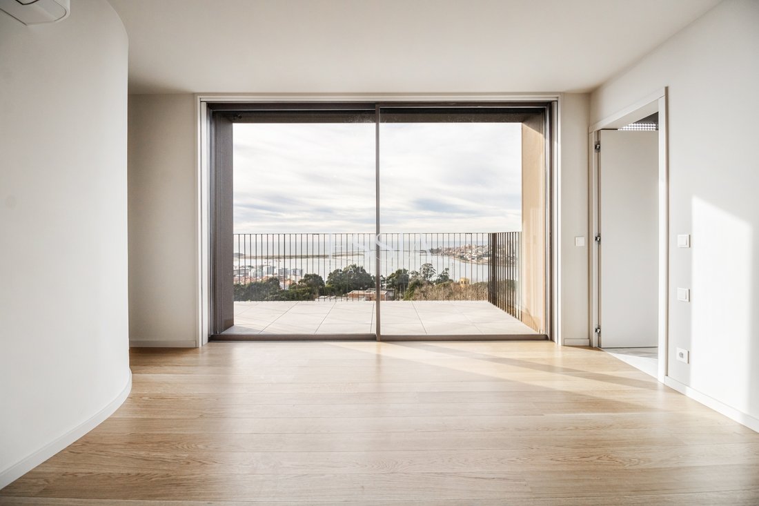 Apartment in Santa Marinha e Sao Pedro da Afurada, Porto District, Portugal 3 - 13451456