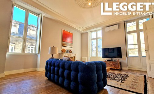 Apartment in Hôtel de Ville-Quinconce-Saint Seurin-Fondaudège, Bordeaux, France 1