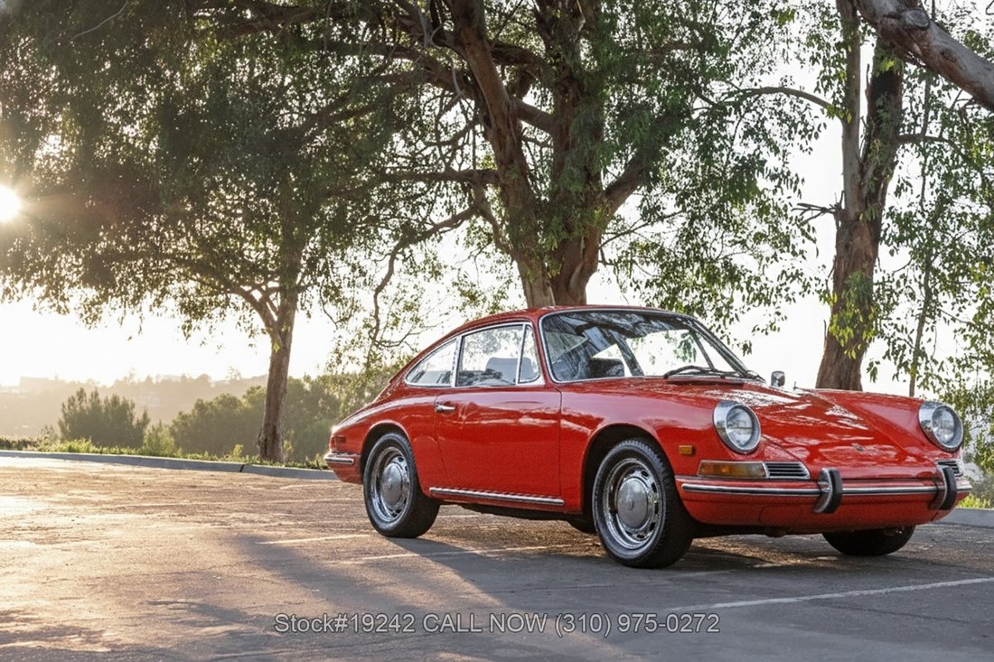 Porsche 912 in Los Angeles, CA 2 - 17140948