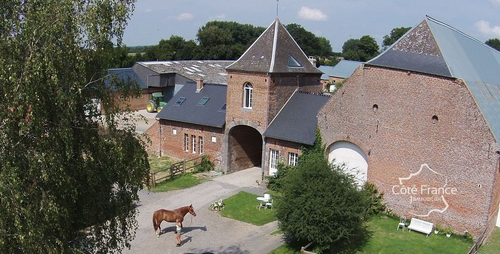 Estate in Vervins, Hauts-de-France, France 2 - 17140447