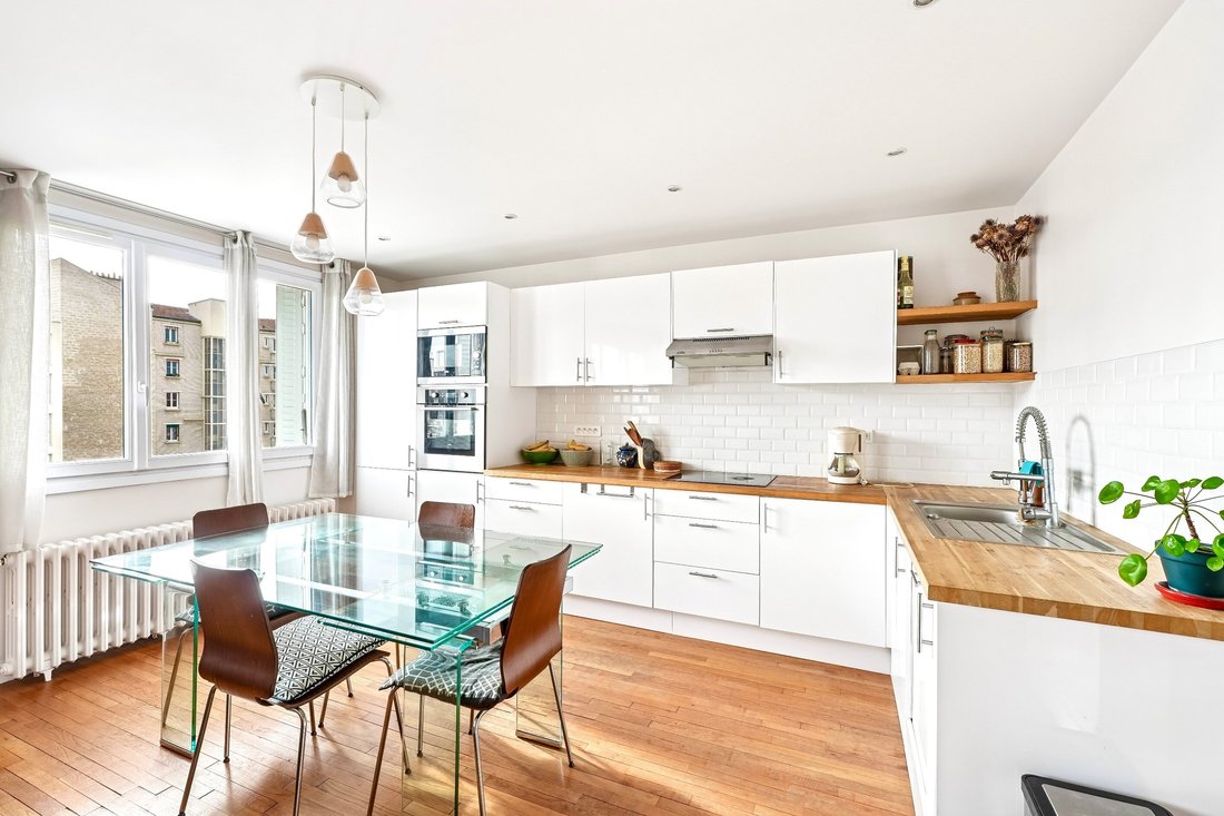 Apartment in Marceau - République, Courbevoie, France 5 - 17139957
