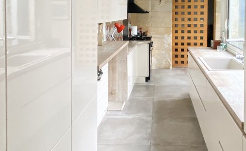 One Of Flat Roof Water Castle, Rochefort ( Commerical)