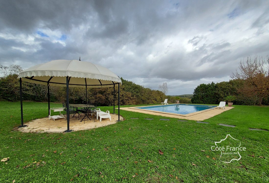 Estate in Aillas, Nouvelle-Aquitaine, France 2 - 17140438