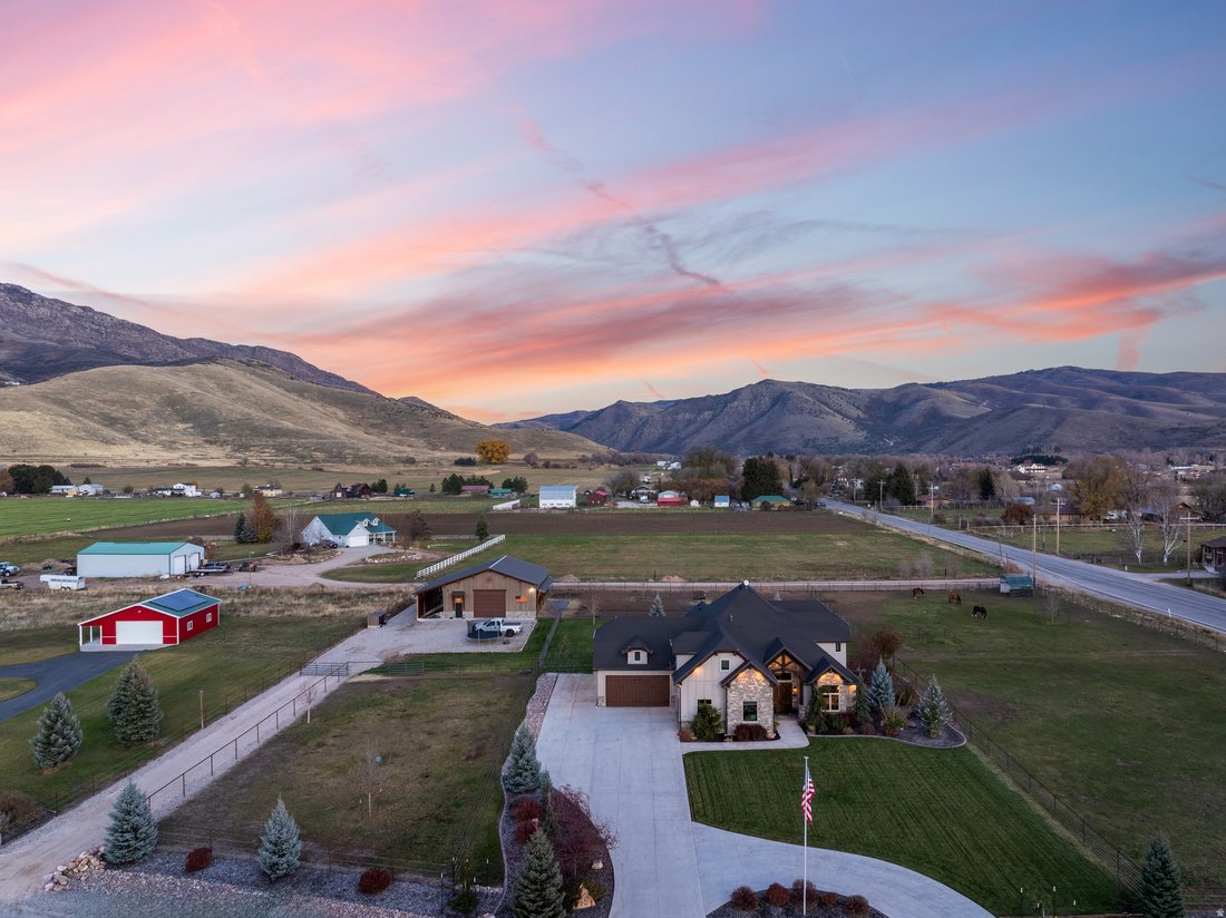 House in Huntsville, Utah, United States 1 - 17141816
