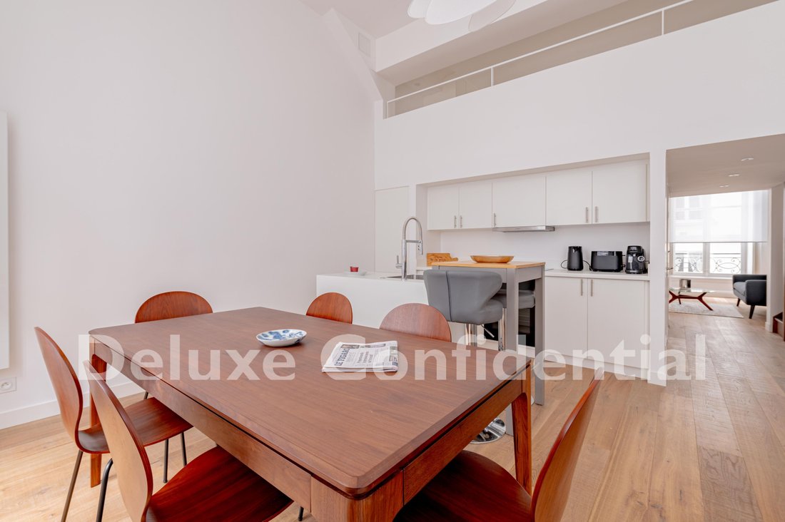 Apartment in Grange Aux Belles-Terrage, Paris 10e Arrondissement, Paris 3 - 17140405