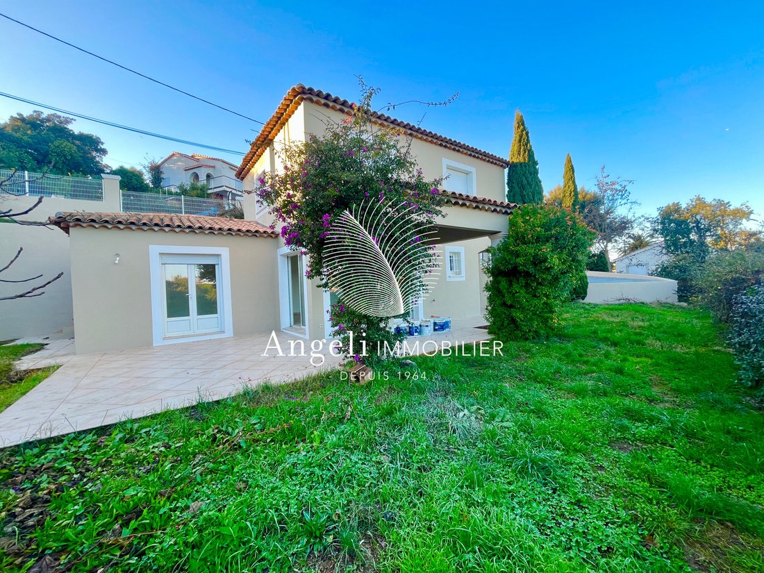 House in Frejus, Provence-Alpes-Côte d'Azur, France 1 - 17143023