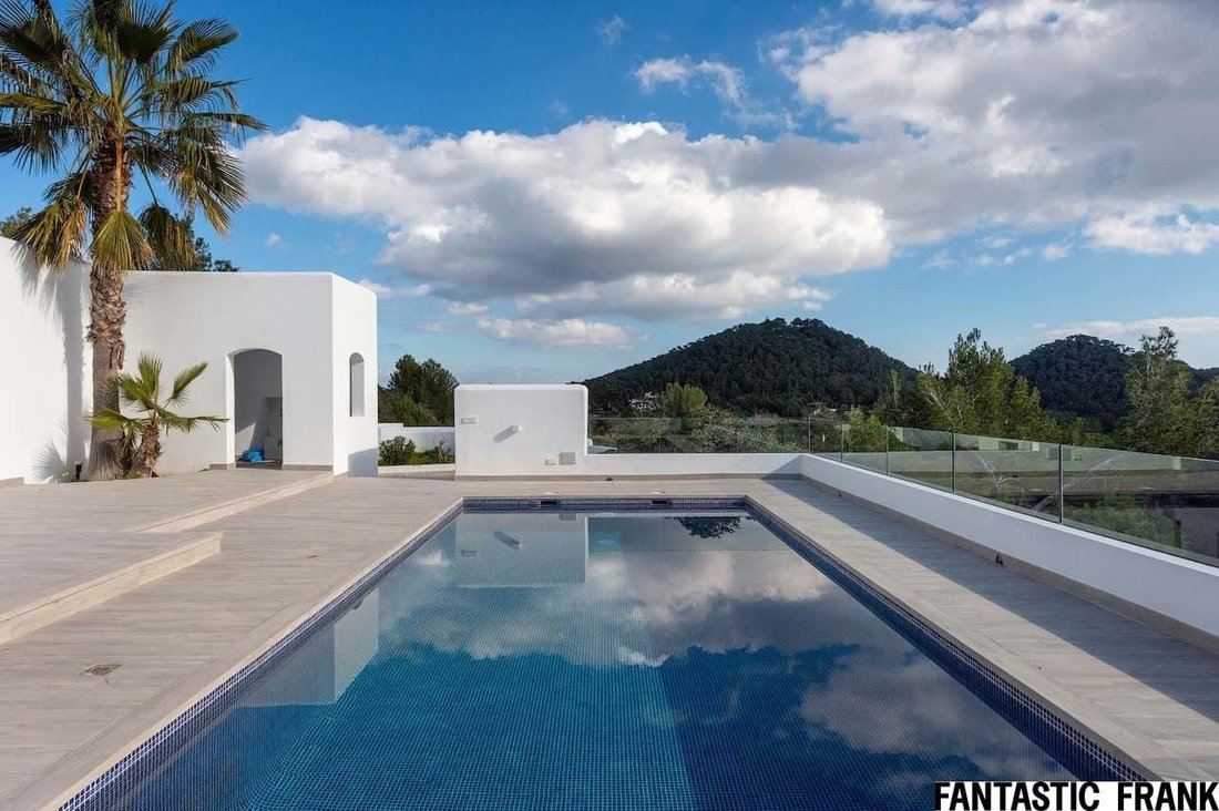 Villa in Can Furnet, Santa Eularia des Riu, Balearic Islands 1 - 16815612
