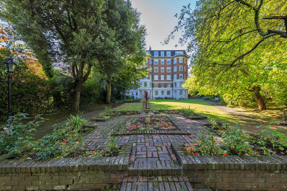 Apartment in St John's Wood, Westminster, England 2 - 17142597