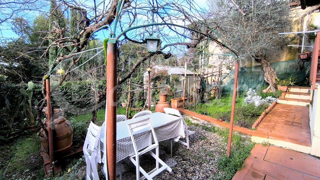 House in Settignano, Florence, Tuscany 2 - 17143286
