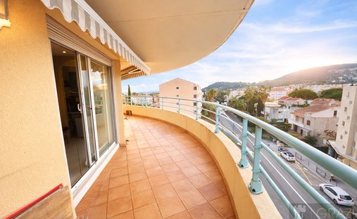 Appartamento a Hyères, Provenza-Alpi-Costa Azzurra, Francia 1