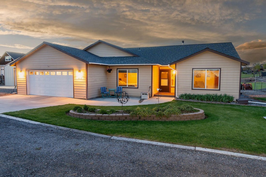 House in Prineville, Oregon, United States 2 - 17142328