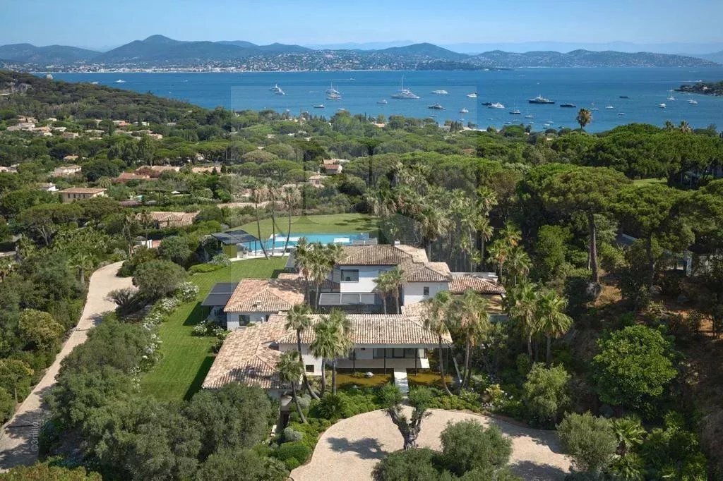 Villa in French Riviera, Provence-Alpes-Côte d'Azur, France 3 - 16127975