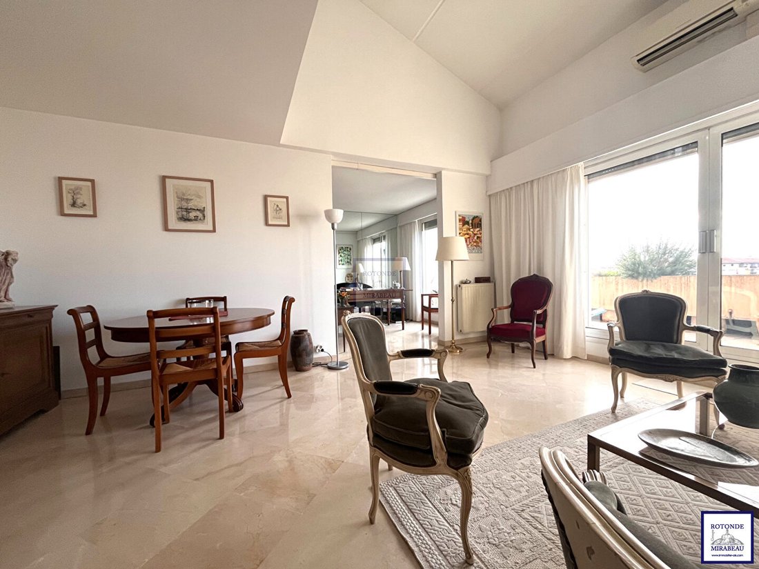 Apartment in Granettes-Jauberte-Sainte Anne, Aix-en-Provence, France 2 - 17142578