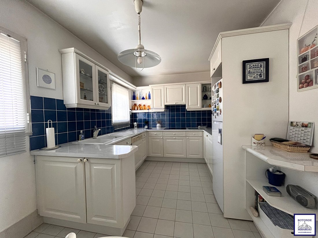 Apartment in Granettes-Jauberte-Sainte Anne, Aix-en-Provence, France 4 - 17142578