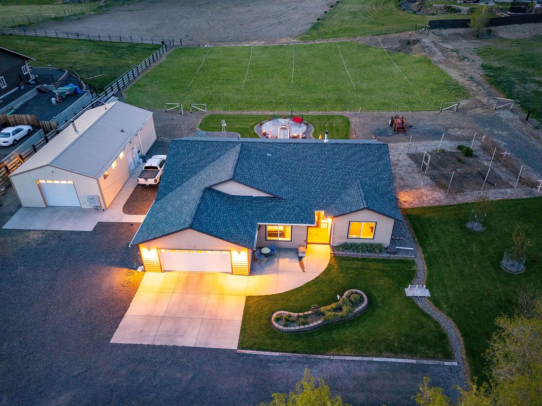 House in Prineville, Oregon, United States 1 - 17142328