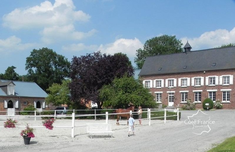 Estate in Vervins, Hauts-de-France, France 3 - 17140447